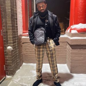 Meet your Posher, Nicholas